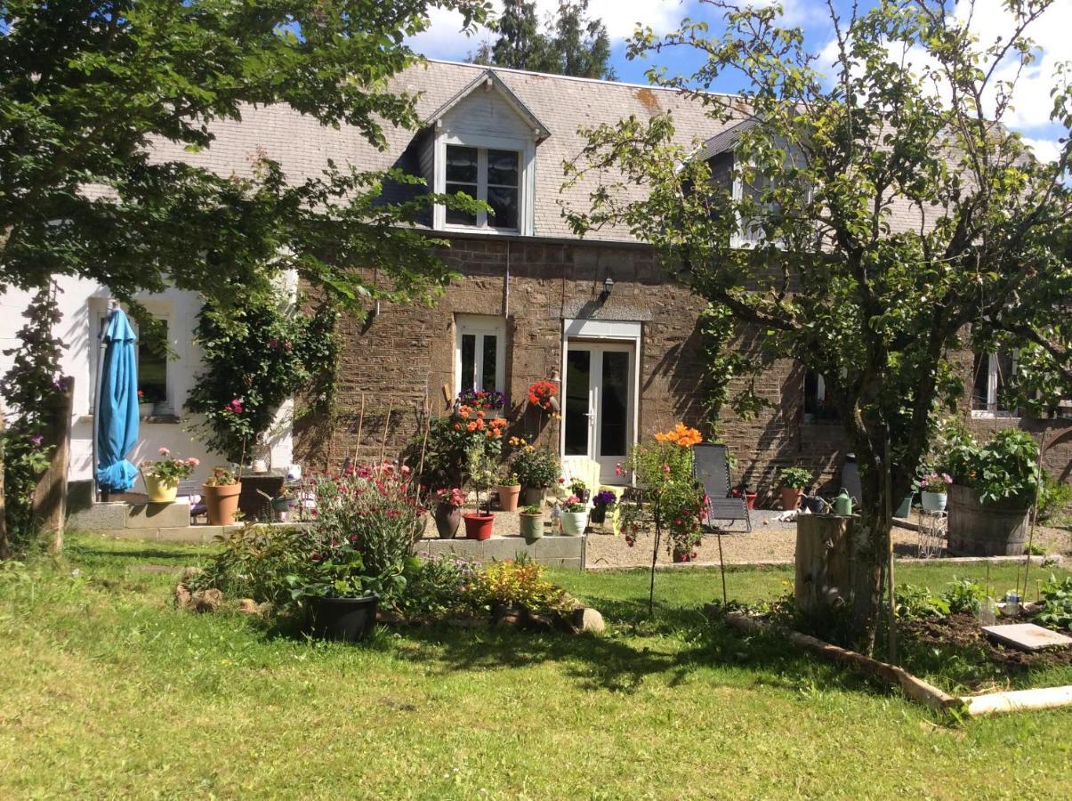 Le Chalange Bed & Breakfast Lapenty Exterior photo